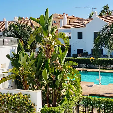 Apartment 3 Bed Flat - Sleeps 6 - Pool - Garden - Parking La Cala De Mijas